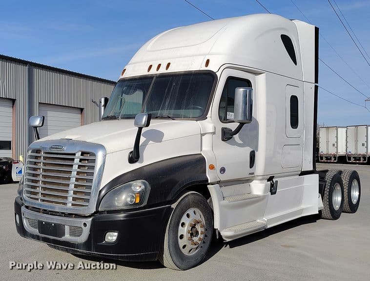 Image of Freightliner Cascadia 125 Primary image