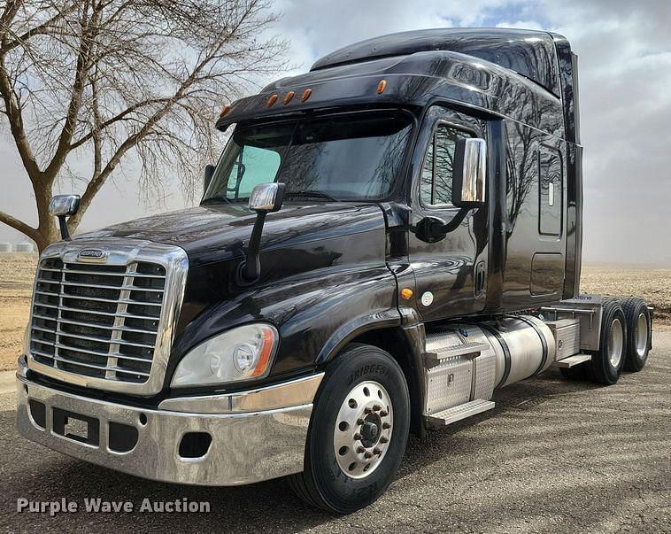 Image of Freightliner Cascadia 125 Primary image