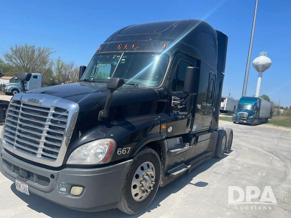Image of Freightliner Cascadia 125 Primary image