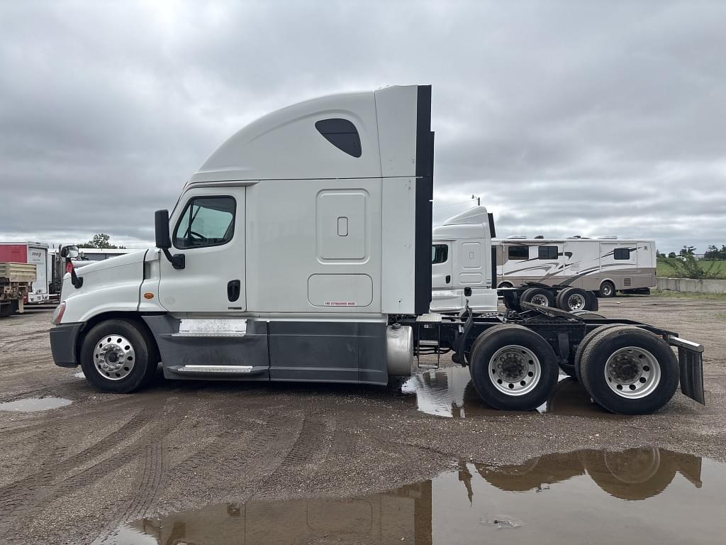 Image of Freightliner Cascadia 125 Primary image