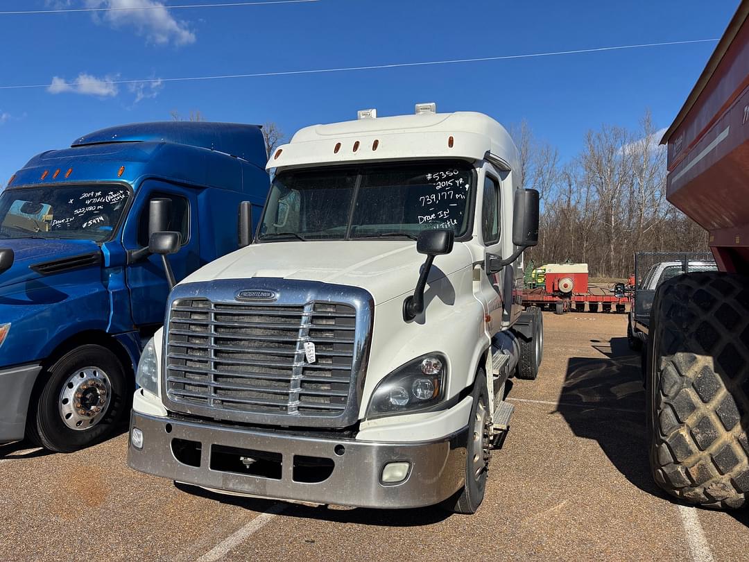 Image of Freightliner Cascadia 125 Primary image