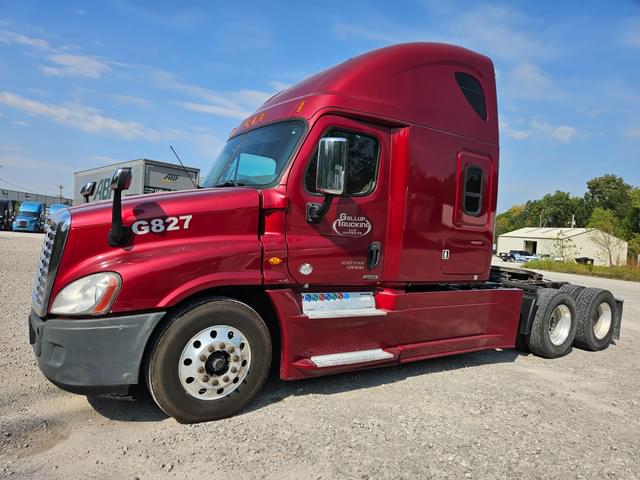 Image of Freightliner Cascadia 125 equipment image 2