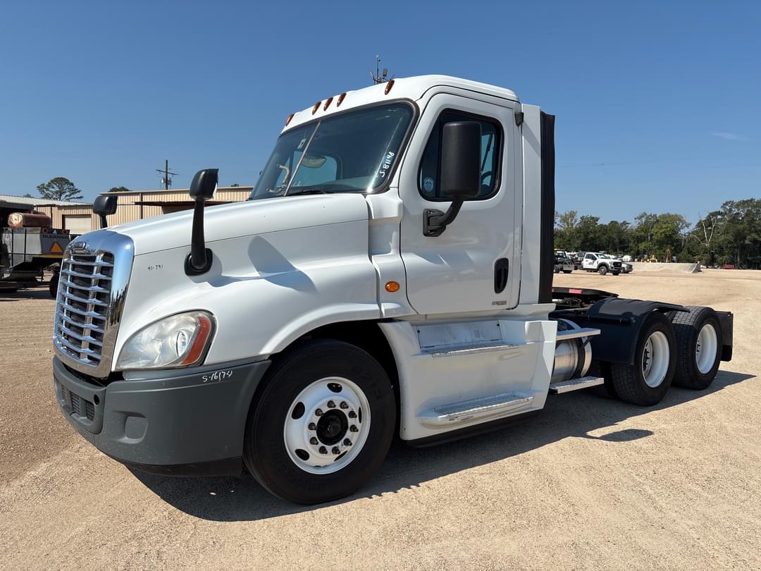 Image of Freightliner Cascadia Primary image
