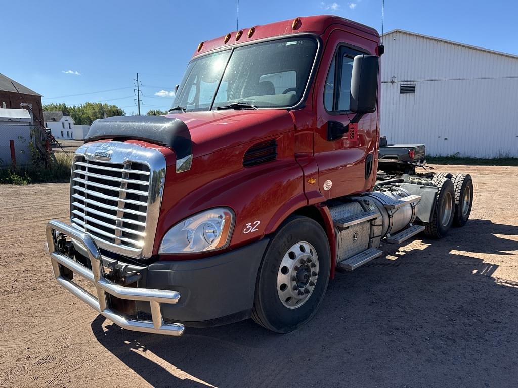 Image of Freightliner Cascadia Primary image