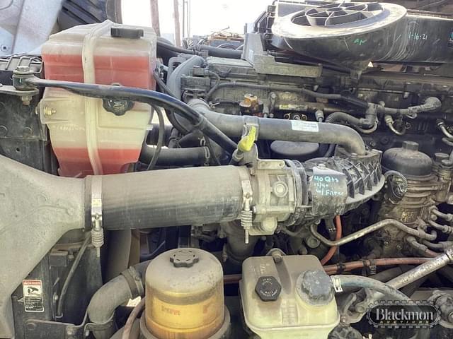Image of Freightliner Cascadia equipment image 4
