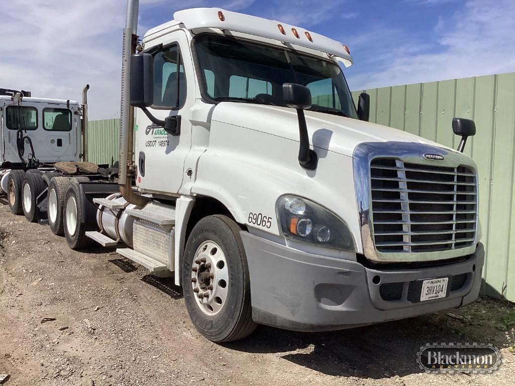 Image of Freightliner Cascadia Primary image