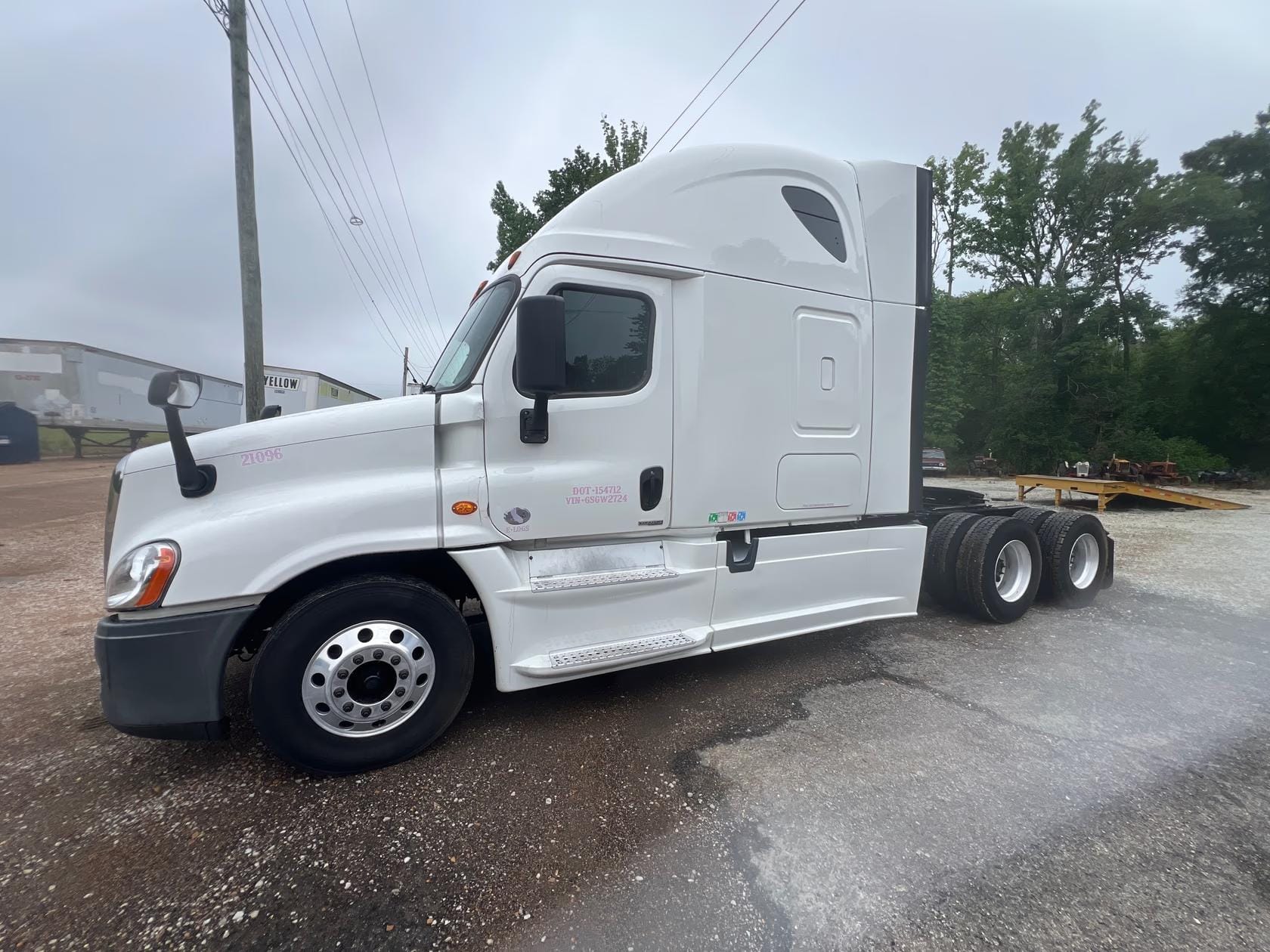 2016 Freightliner Cascadia Evolution Equipment Image0