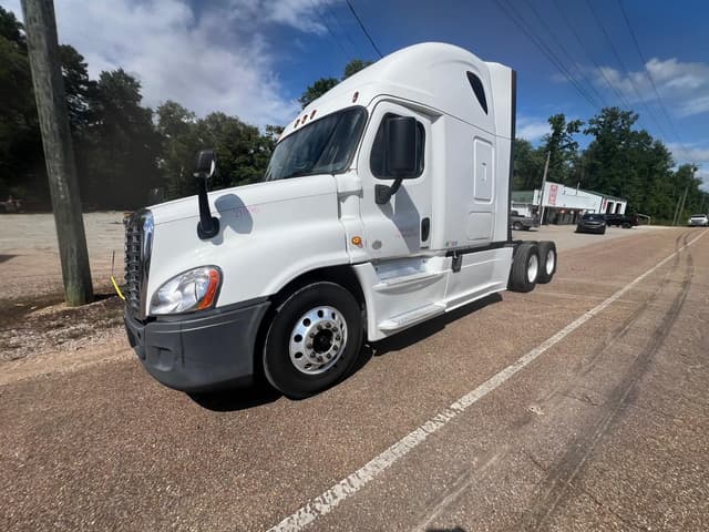 Image of Freightliner Cascadia Evolution equipment image 1