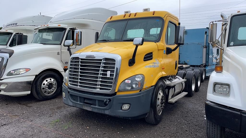 Image of Freightliner Cascadia Primary image