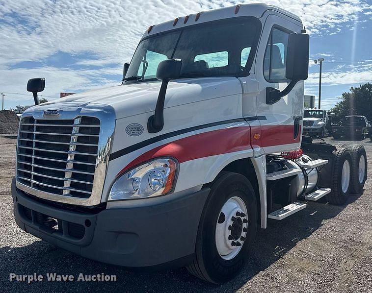 Image of Freightliner Cascadia Primary image