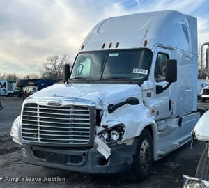 2016 Freightliner Cascadia Image