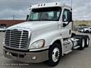 2016 Freightliner Cascadia Image