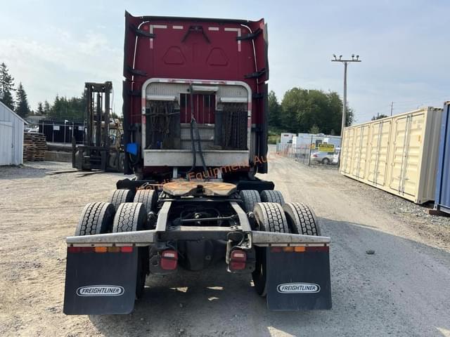 Image of Freightliner Cascadia equipment image 3
