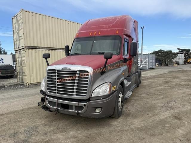 Image of Freightliner Cascadia equipment image 2