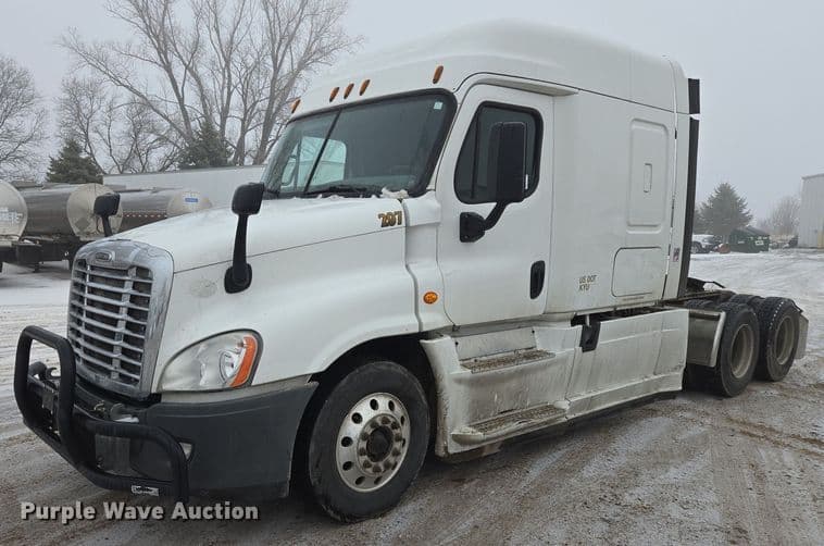 Image of Freightliner Cascadia Primary image