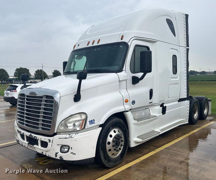 Image of Freightliner Cascadia Primary image