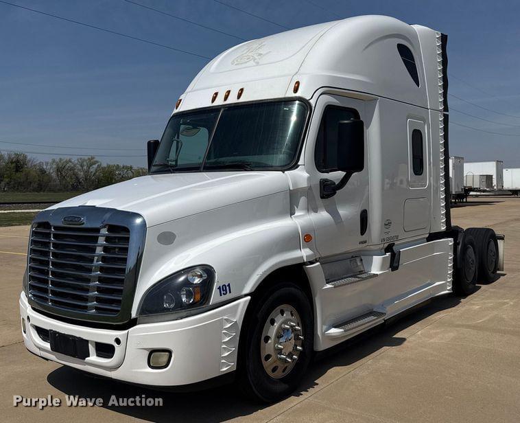 Image of Freightliner Cascadia Primary image