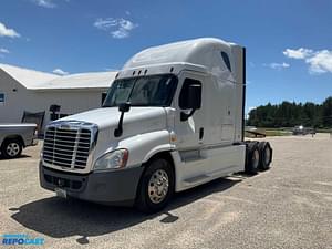 2016 Freightliner Cascadia Image