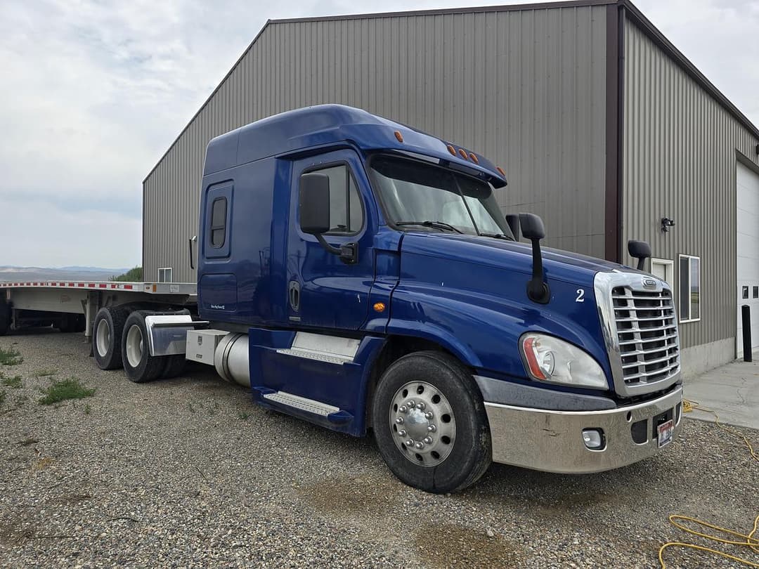 Image of Freightliner Cascadia Primary image