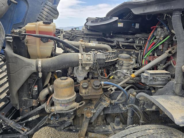Image of Freightliner Cascadia equipment image 4
