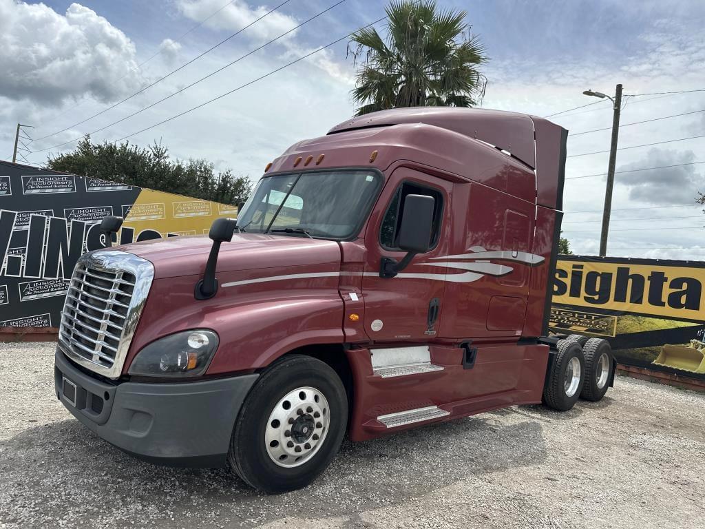 Image of Freightliner Cascadia Primary image
