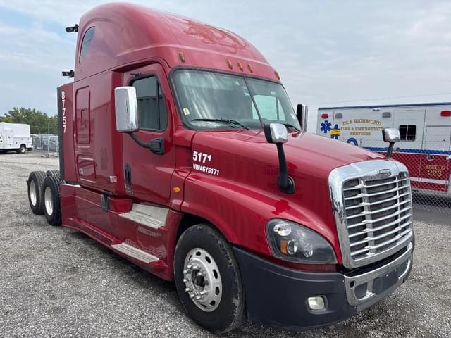 Image of Freightliner Cascadia equipment image 3