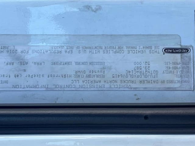 Image of Freightliner Cascadia equipment image 2