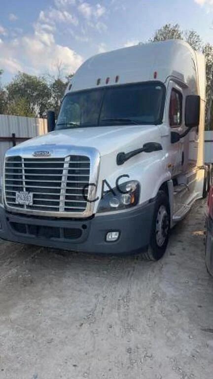 Image of Freightliner Cascadia Primary image