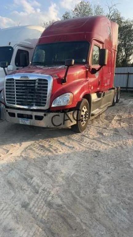 Image of Freightliner Cascadia Primary image