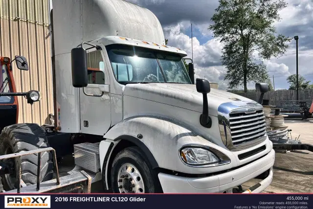 Image of Freightliner CL120 equipment image 2