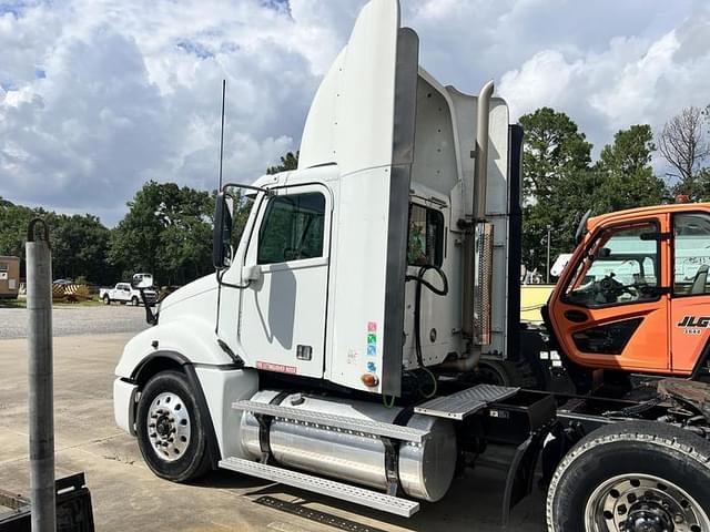 Image of Freightliner CL120 equipment image 3