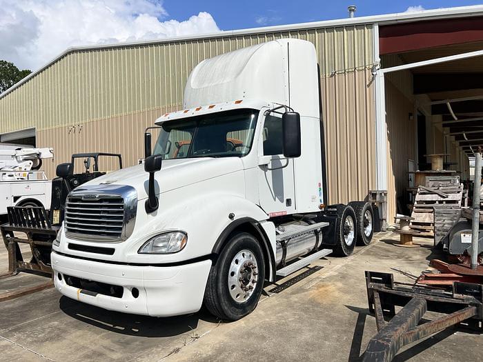 Image of Freightliner CL120 Primary image