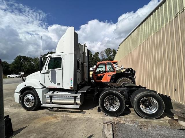 Image of Freightliner CL120 equipment image 4