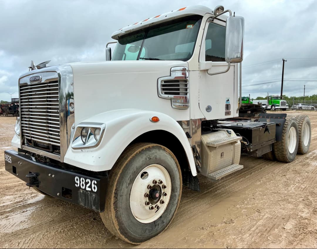 Image of Freightliner Coronado 122 Primary image
