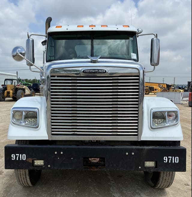 Image of Freightliner Coronado 122 equipment image 3