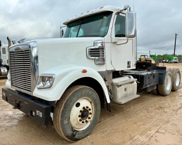 Main image Freightliner Coronado 122