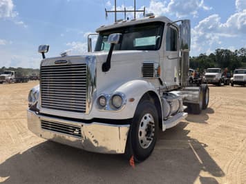 Main image Freightliner Coronado