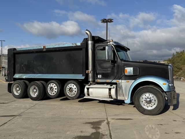 Image of Freightliner Coronado equipment image 4