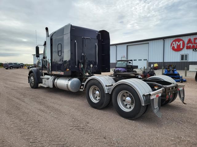 Image of Freightliner Coronado equipment image 3