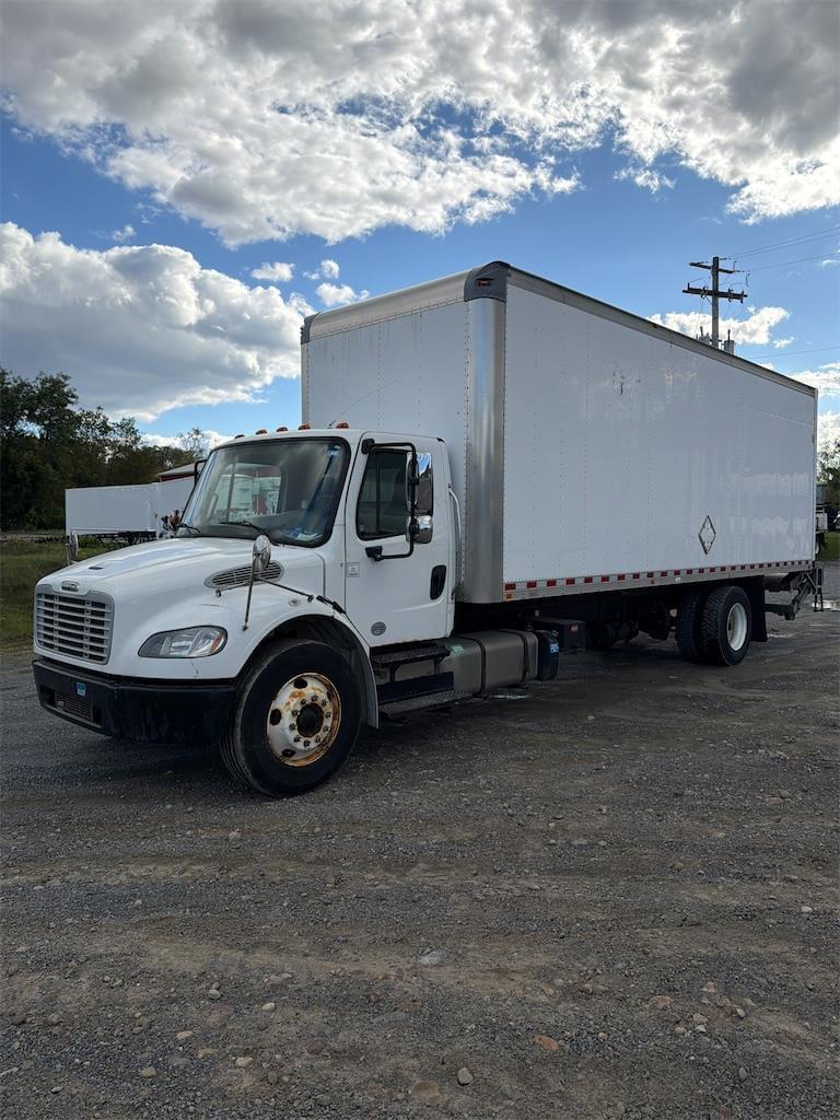 Image of Freightliner M2 106 Primary image