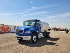 2016 Freightliner M2 106 Image