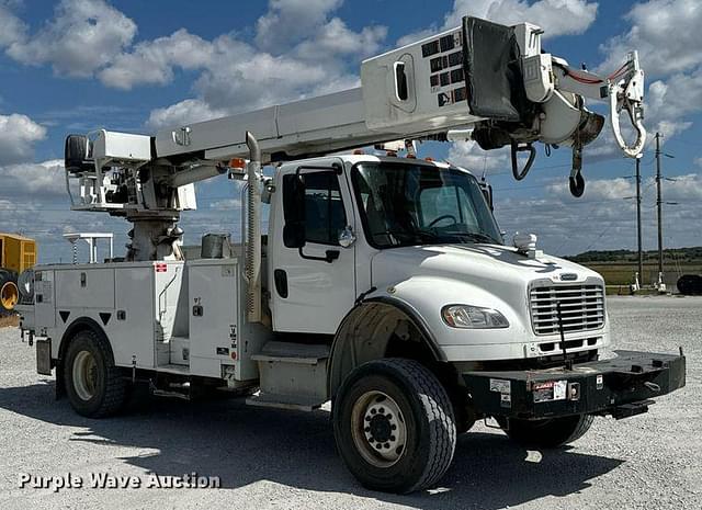 Image of Freightliner M2 equipment image 2