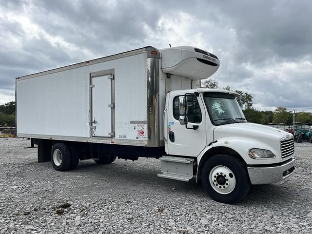 Image of Freightliner M2 equipment image 3