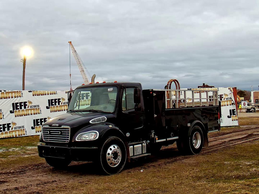 Image of Freightliner M2 Primary image