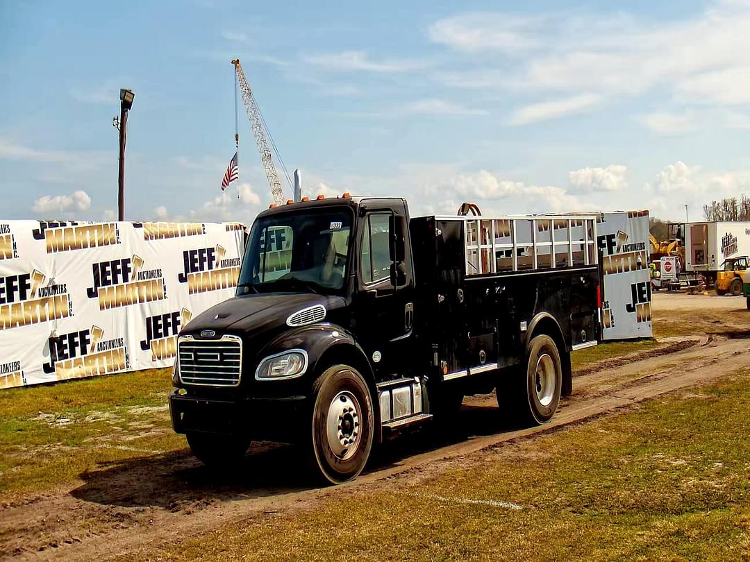 Image of Freightliner M2 Primary image