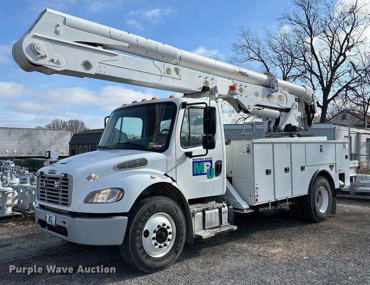 Main image Freightliner M2106