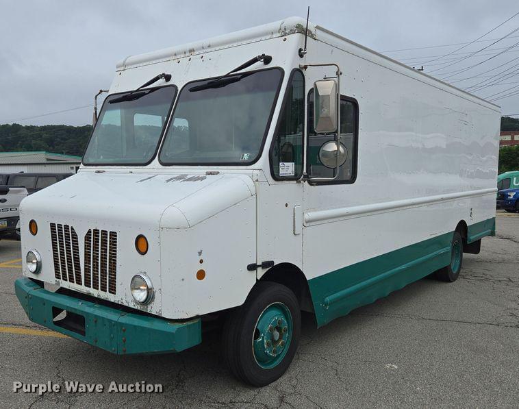 Image of Freightliner MT45 Primary image