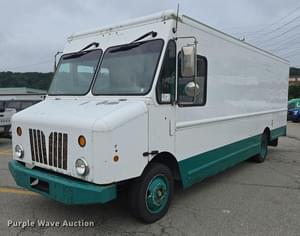 2016 Freightliner MT45 Image