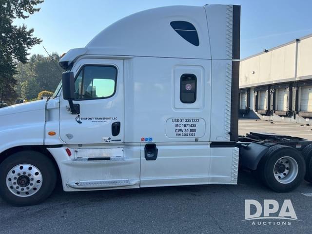 Image of Freightliner 125 equipment image 3