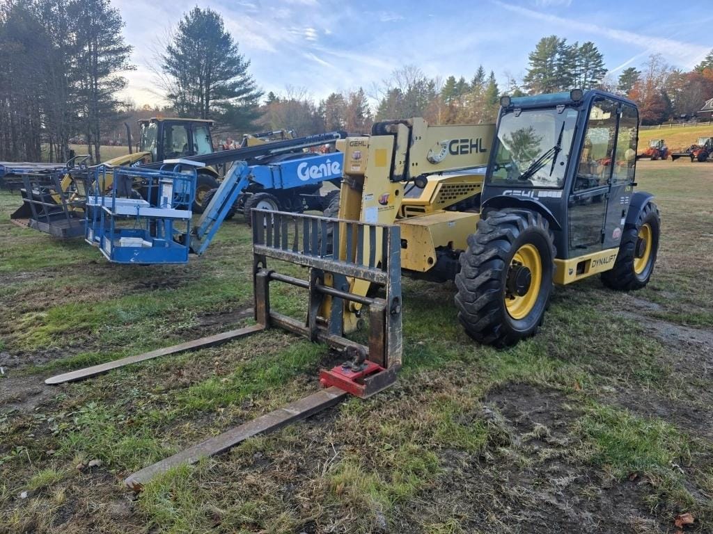 2016 Gehl DL12-40 Equipment Image0